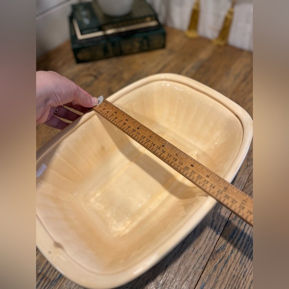 🥕 Vintage Handmade Ceramic Roaster with Vegetable Motif - Picture 13 of 15